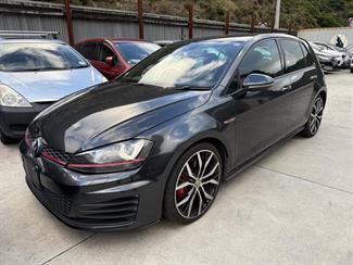 2014 Volkswagen Golf - Thumbnail