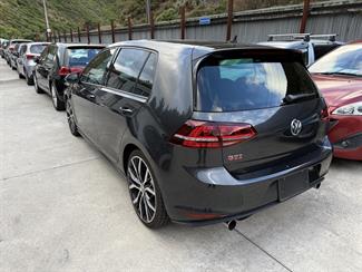 2014 Volkswagen Golf - Thumbnail
