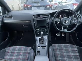 2014 Volkswagen Golf - Thumbnail