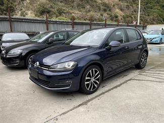 2015 Volkswagen Golf - Thumbnail