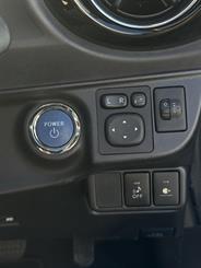 2015 Toyota AQUA - Thumbnail