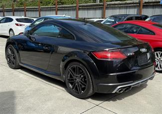 2015 Audi TTS - Thumbnail