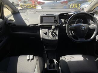 2016 Toyota Wish - Thumbnail