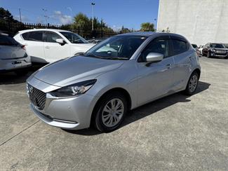 2022 Mazda 2 - Thumbnail