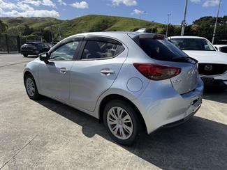 2022 Mazda 2 - Thumbnail