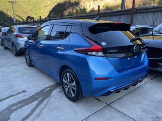 2021 Nissan Leaf - Thumbnail