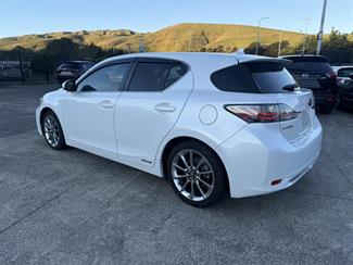 2013 Lexus CT200H - Thumbnail